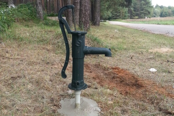 Ūdensapgāde ierīkošana Rīgā: ūdens spices un dziļurbumi